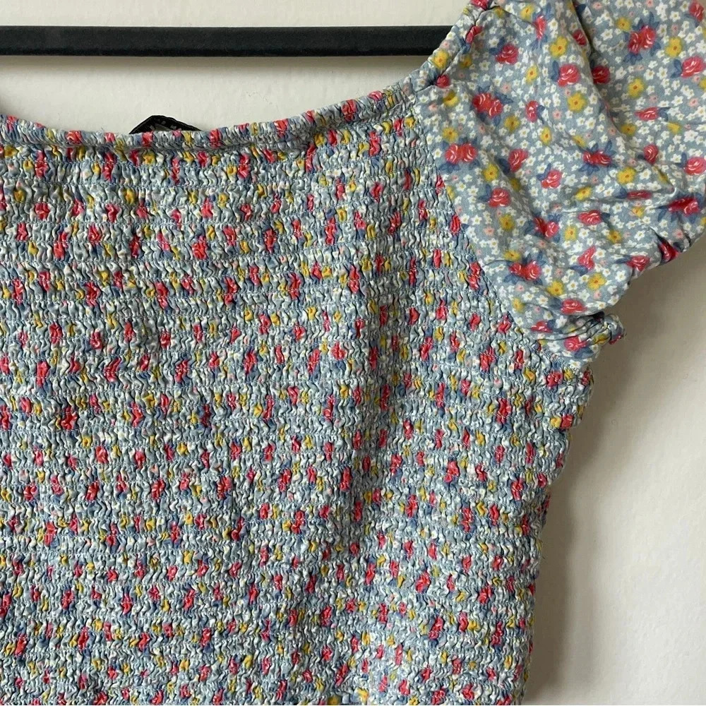 American Eagle Smocked Floral Crop Top- Size L - Picture 6 of 11